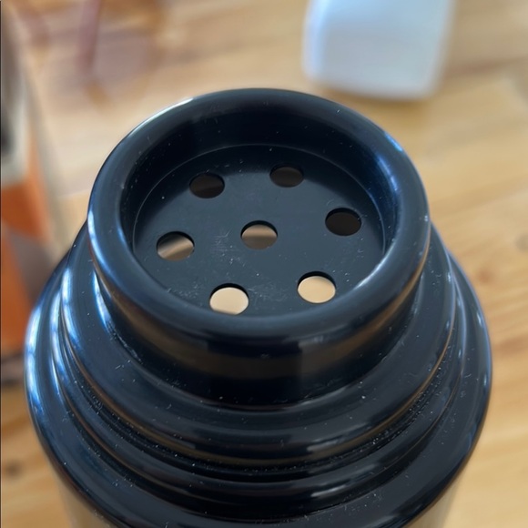 Club Bistro Cocktail Shaker with Black Lid - Picture 4 of 5